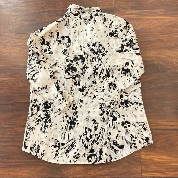 212 Collection long sleeve button down white black floral print shirt top S B13 - Picture 4 of 4